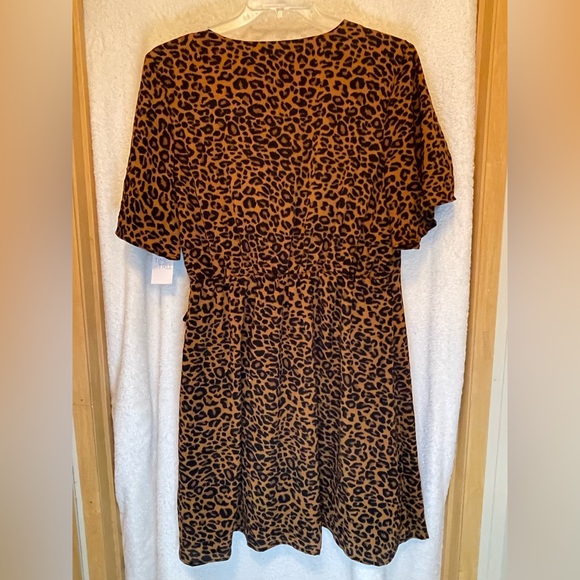 Brand New Cheetah Dress 2x - Picture 3 of 3